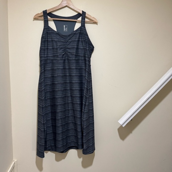 Womens Mondetta Workout Gym Athlete Black Striped Tank Top Dress Size Large - Picture 2 of 16